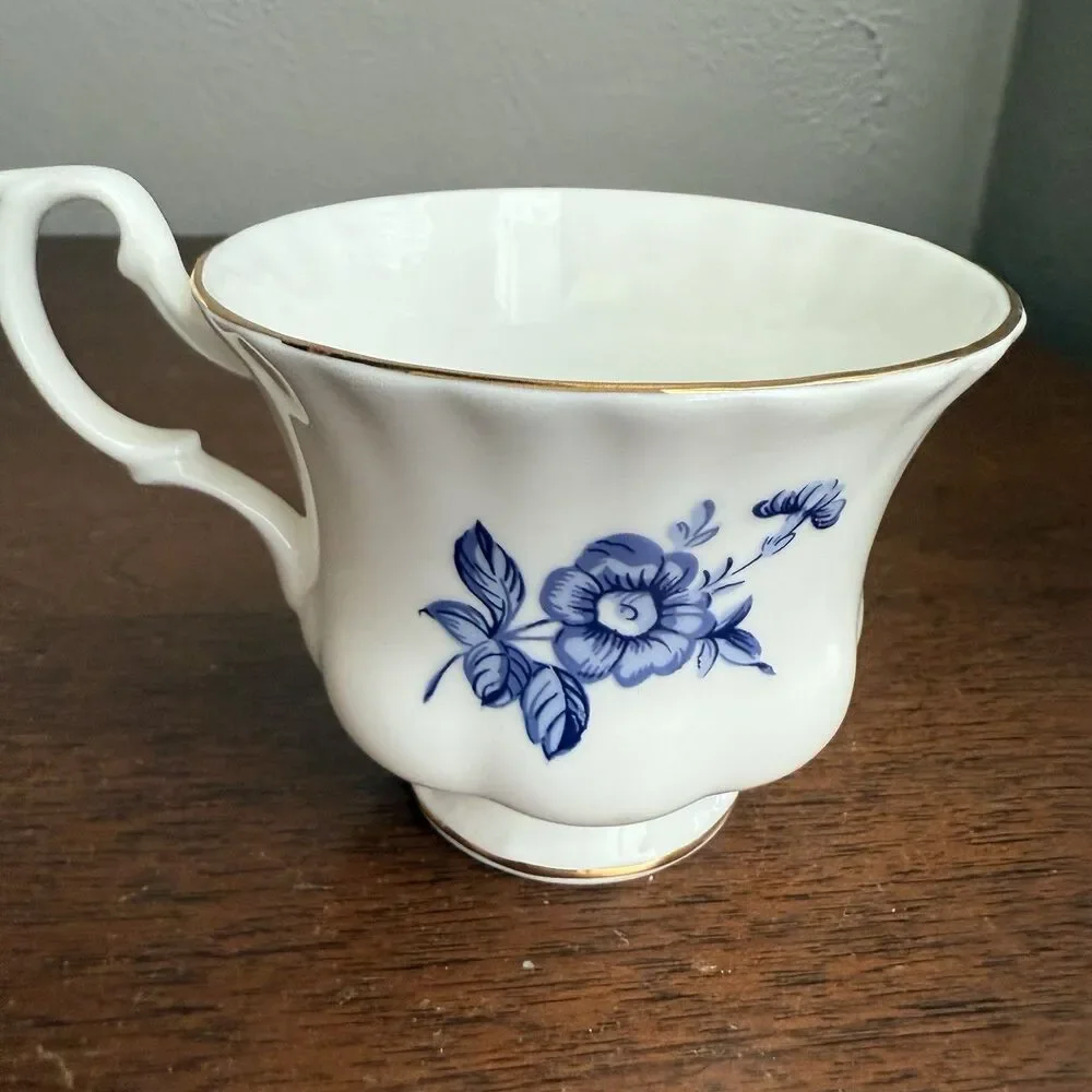 Royal Albert Tea Cup Bone China Blue Flowers Floral Gold Trim EUC England